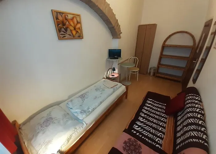 Happyhostel